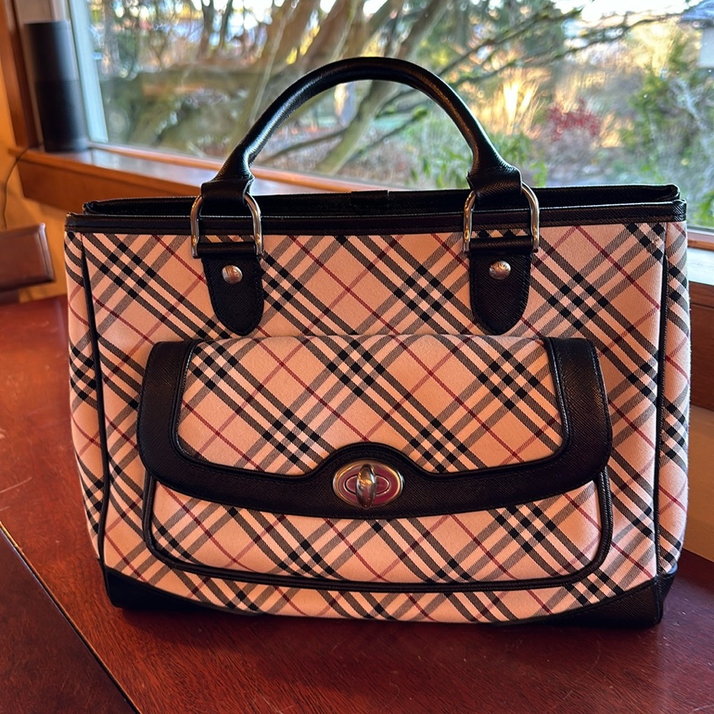 Burberry Nova Check Satchel in Excellent Condition